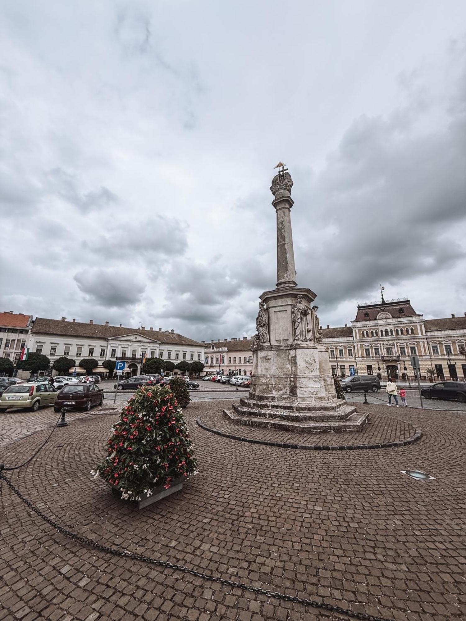 Sobri Halaszcsarda Es Panzio Baja Luaran gambar